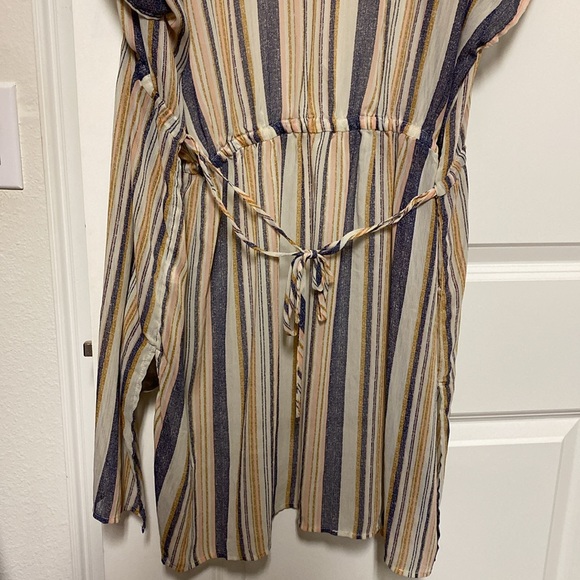 Sheer Striped Kimono w/ Drawstring - Picture 4 of 5